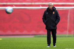 开云官网-关于防线失守教练瞬间调整，保证防守牢靠的信息