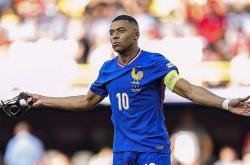 开云官方app入口-波兰国家队强势突围，目标更高更远