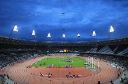 开云体育平台APP-欧文惊艳四座，湖人关键战突围灰熊，一场决定季后赛命运的鏖战