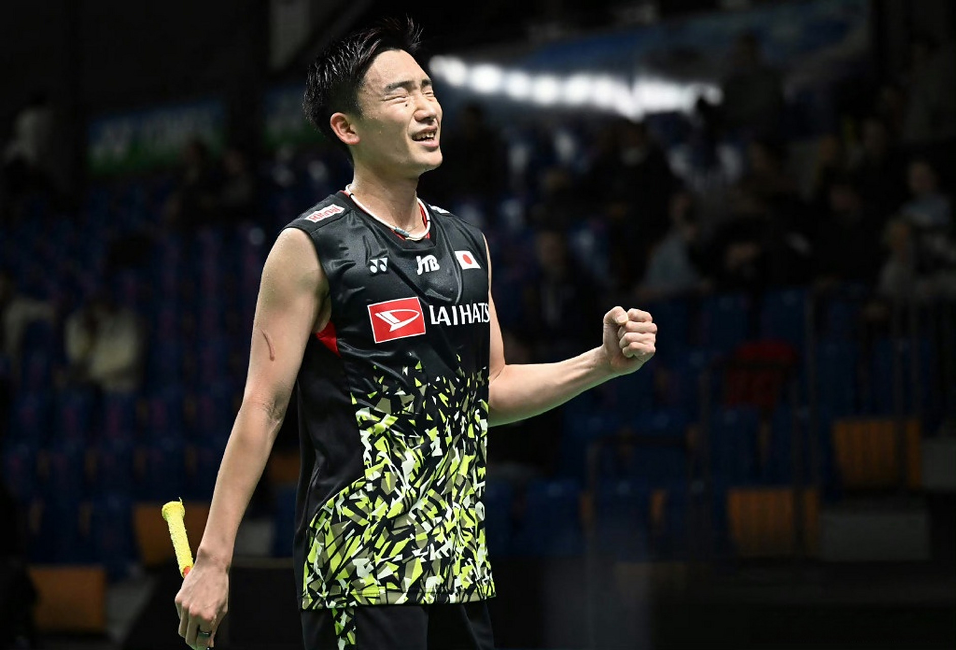 马来西亚羽毛球队险胜法国羽毛球队,桃田贤斗统治全场的简单介绍 马来西亚羽毛球队险胜法国羽毛球队,桃田贤斗统治全场的简单介绍