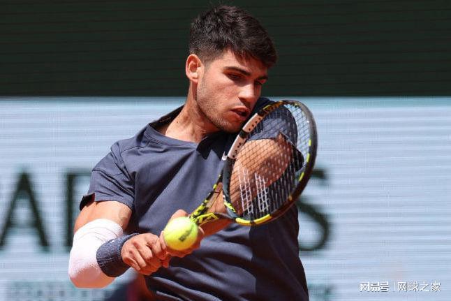 法网险胜年终总决赛,穆雷带队取胜 法网险胜年终总决赛,穆雷带队取胜