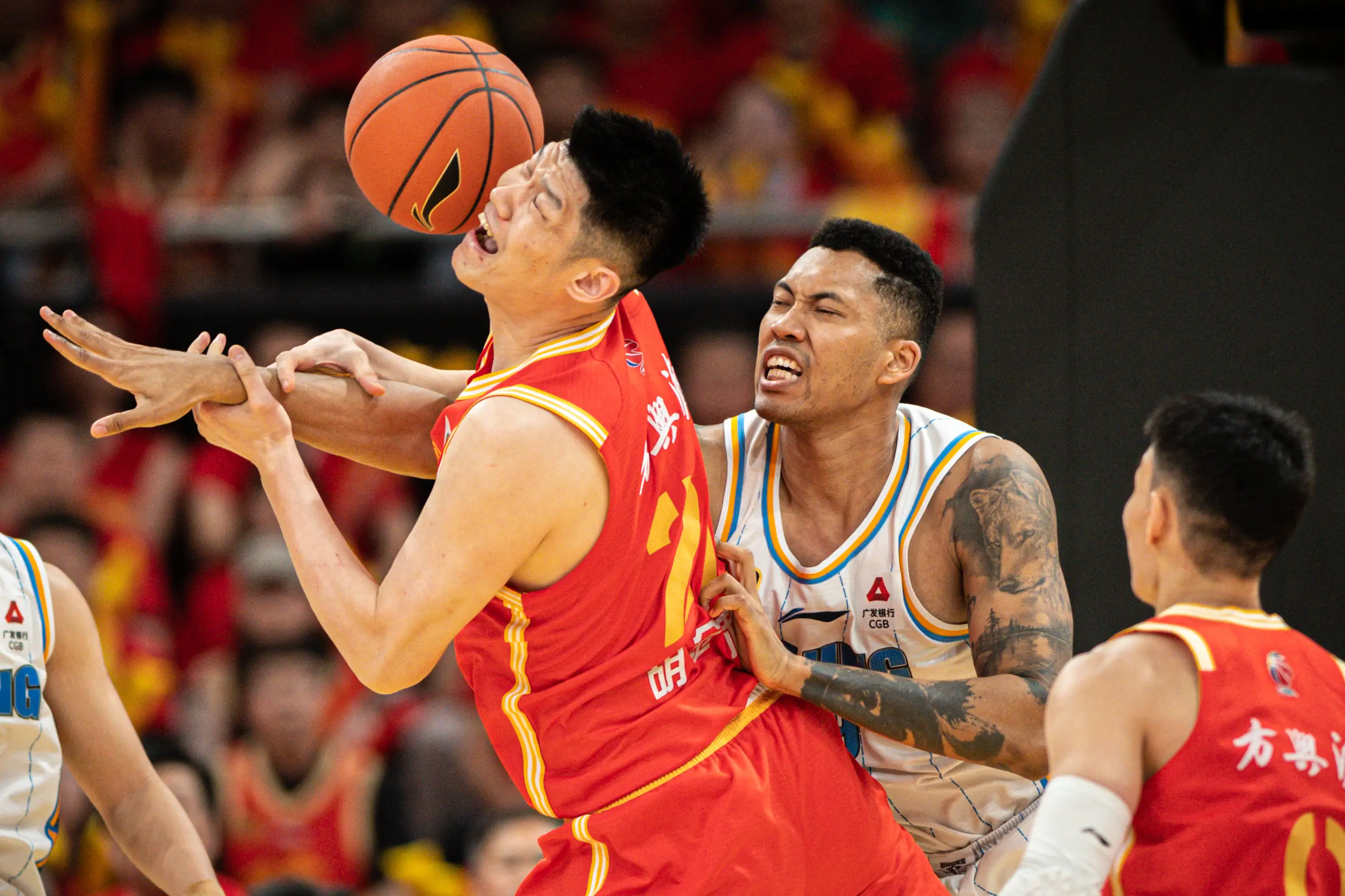 关于球队士气高涨,努力奋斗迎接与传统强敌争夺胜负的较量!的信息 关于球队士气高涨,努力奋斗迎接与传统强敌争夺胜负的较量!的信息