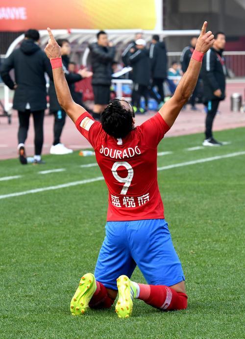 关于河南建业后防连续发生失误,战绩岌岌可危的信息 关于河南建业后防连续发生失误,战绩岌岌可危的信息