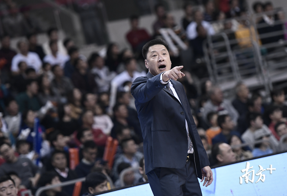 关于强手能扣尾战五城利，广厦一路过关斩将的信息