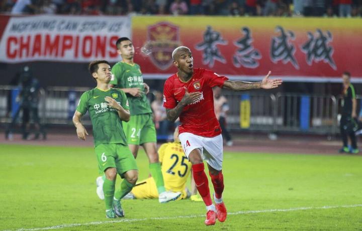 独占鳌头保持领先，稳固联赛优势