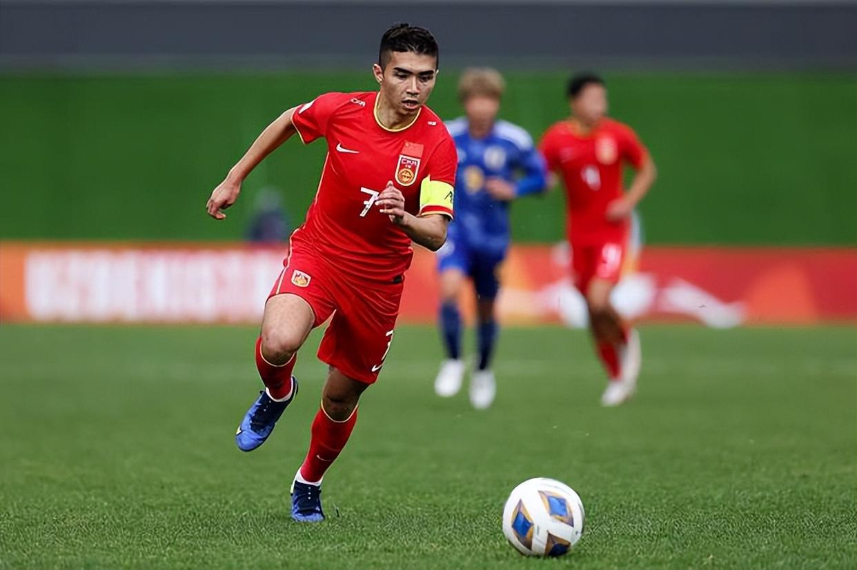 关于澳大利亚球员高效防守,成功挡住犀利进攻的信息 关于澳大利亚球员高效防守,成功挡住犀利进攻的信息