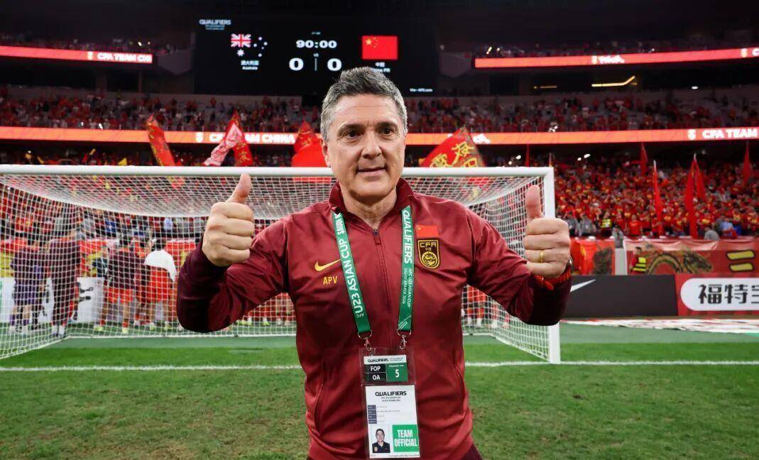 关于澳大利亚球员高效防守,成功挡住犀利进攻的信息 关于澳大利亚球员高效防守,成功挡住犀利进攻的信息