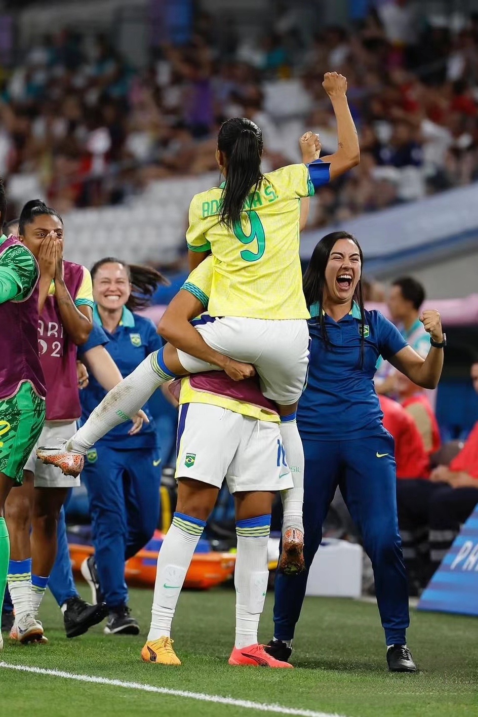 巴西女足队员展现实力,取得重要胜利的简单介绍 巴西女足队员展现实力,取得重要胜利的简单介绍