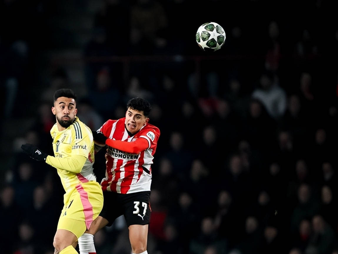 PSV埃因霍温在荷甲比赛中击败对手，表现抢眼的简单介绍