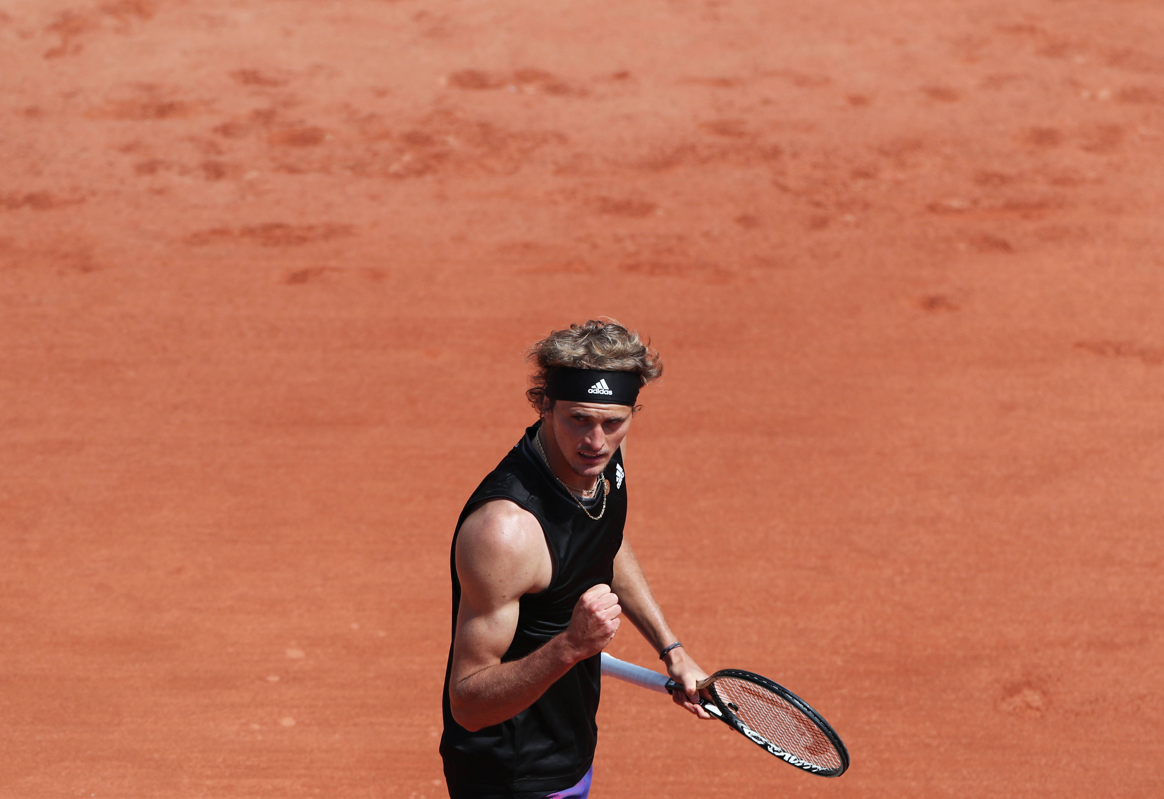 日本网球队翻盘法国网球队，兹维列夫制霸全场的简单介绍