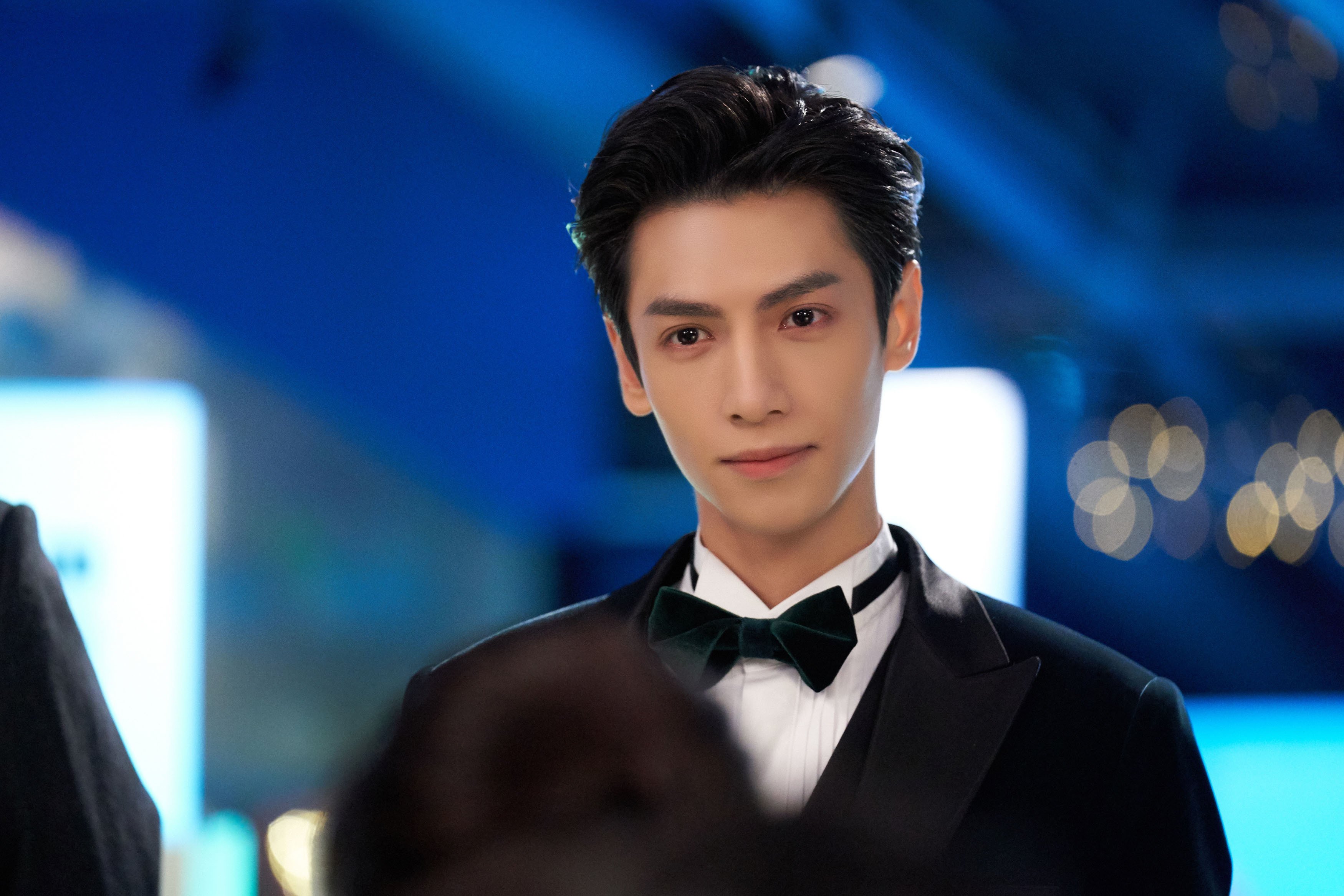 维尼修斯爆发点燃战火,马赛末节风暴带走威尔士