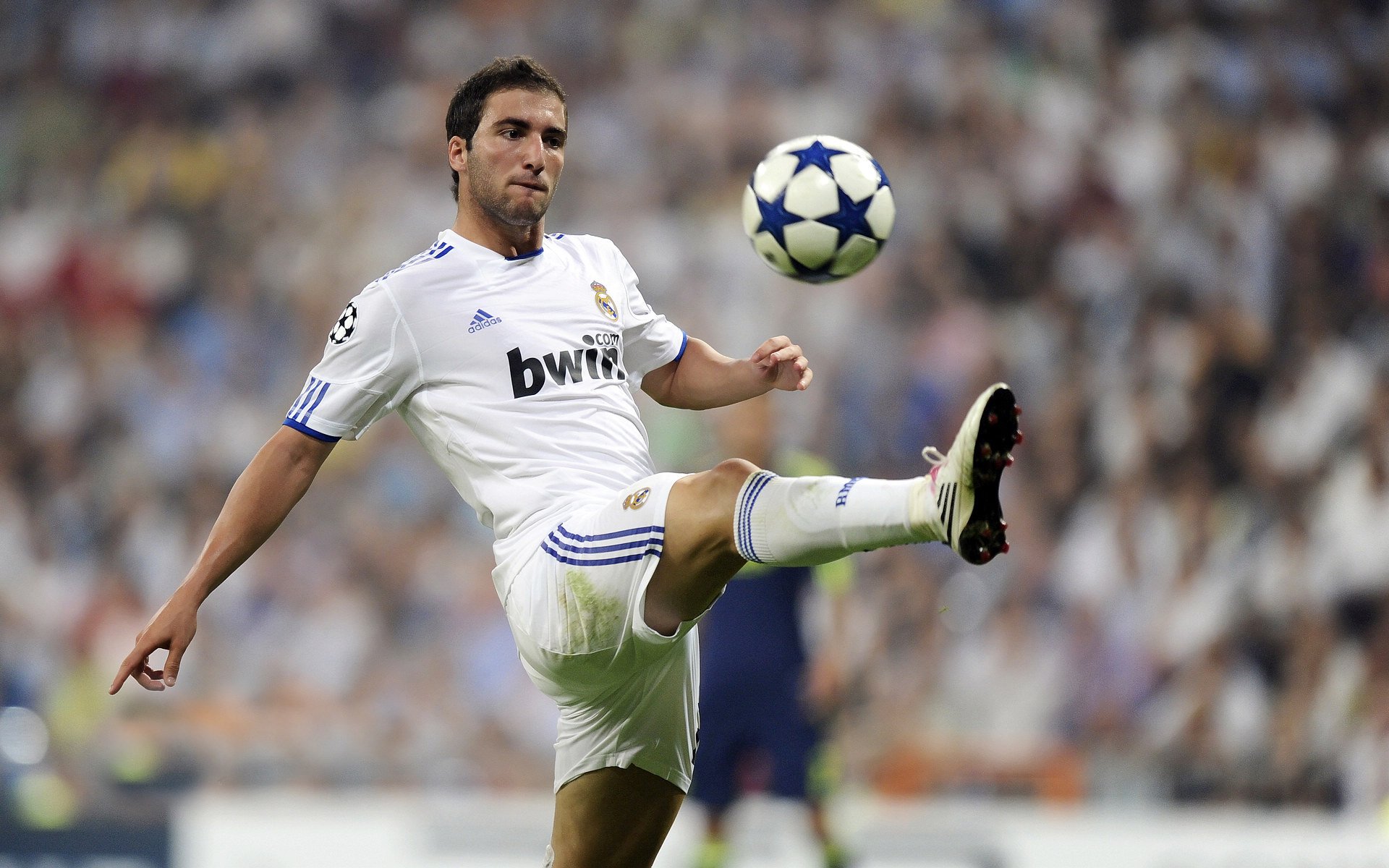 铁血毕尔巴鄂,战术压制下的胜利,孔德如何成为撕裂日本防线的关键先生