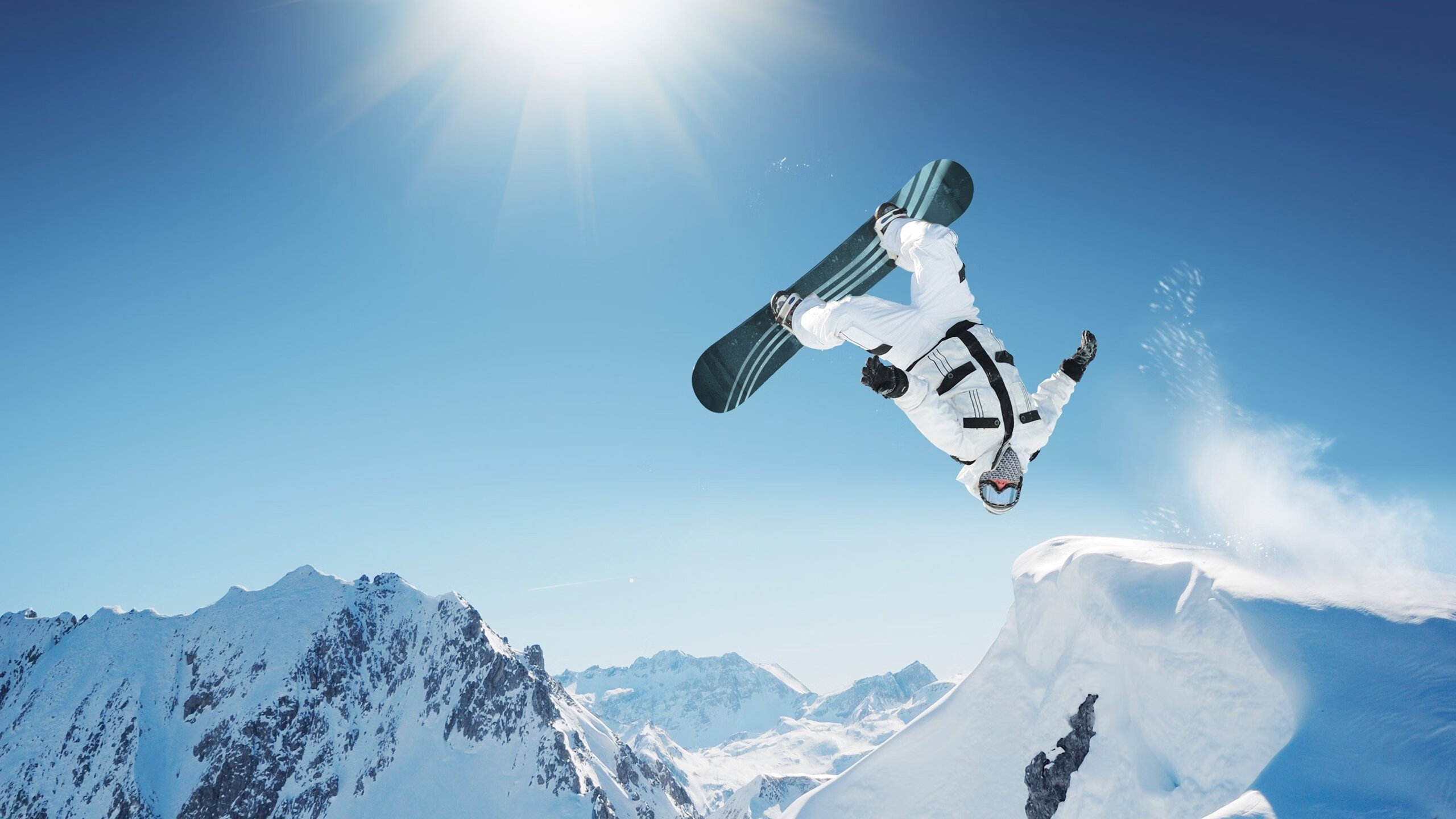 奇迹之夜,AC米兰翻盘丹麦,拉什福德全场最佳无争议